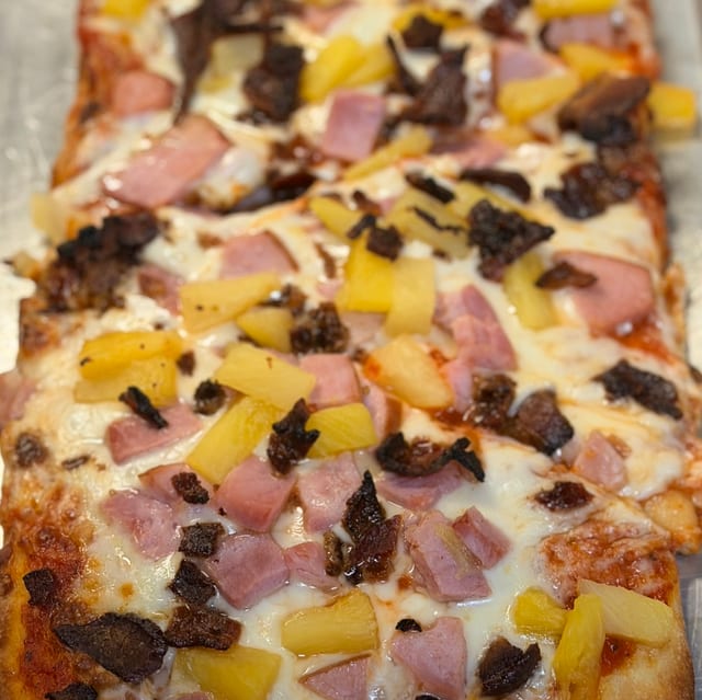 Hawaiin Flatbread.